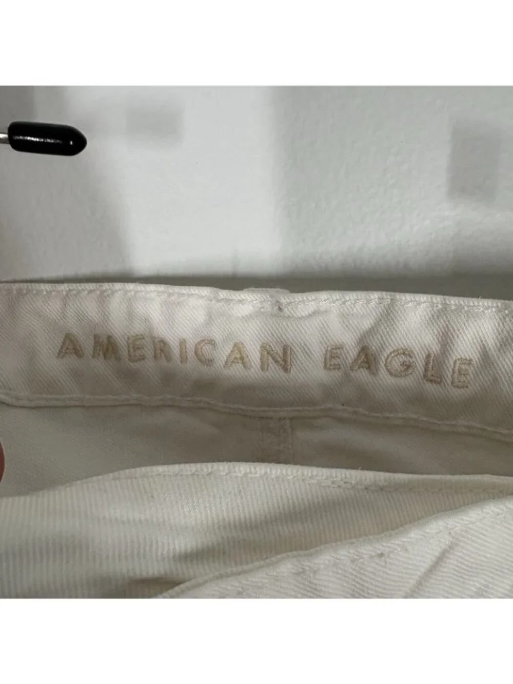 American Eagle Women 18 White Denim Distressed Highest Rise Baggy Shorts NWT